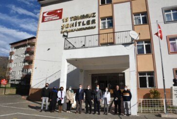 ACAR’DAN BORÇKA 15 TEMMUZ ŞEHİTLER İLKOKULU/ORTAOKULUNA ZİYARET