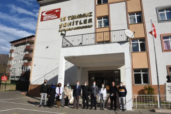 ACAR’DAN BORÇKA 15 TEMMUZ ŞEHİTLER İLKOKULU/ORTAOKULUNA ZİYARET