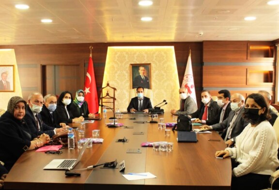 HOPA’DA MESLEKİ EĞİTİM DEĞERLENDİRİLDİ
