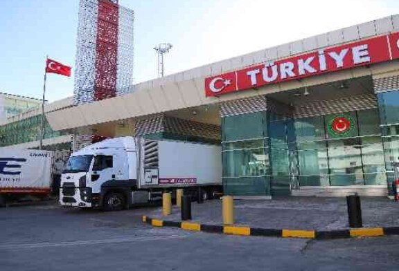 Sarp Sınır Kapısı’nda günlük 718 tır geçişiyle rekor kırıldı