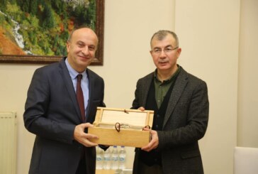 ARTVİN’DEN TAYİNİ ÇIKAN AFAD MÜDÜRÜNE VEDA YEMEĞİ VERİLDİ
