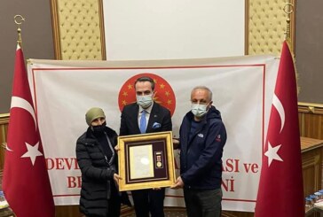 ARTVİN’DE DEVLET ÖVÜNÇ MADALYASI VE BERATI TÖRENİ GERÇEKLEŞTİRİLDİ.
