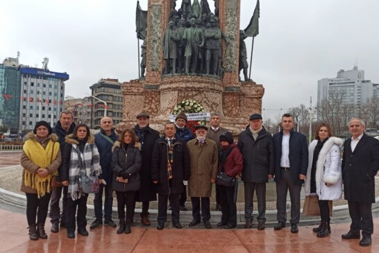 İSTANBUL’DA ARTVİN’LİLER TAKSİM ATATÜRK ANITINDA BİR ARAYA GELDİLER.