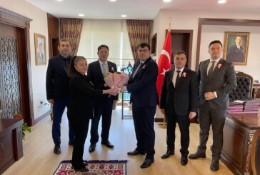 HOPA VERGİ DAİRESİNDEN KAYMAKAM ÜÇÜNCÜ’YE ZİYARET
