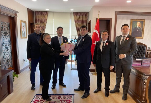 HOPA VERGİ DAİRESİNDEN KAYMAKAM ÜÇÜNCÜ’YE ZİYARET